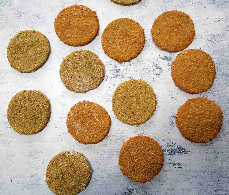 Seeded Oatcakes Recipe Cuisine Fiend seeded-oatcakes-recipe-cuisine-fiend